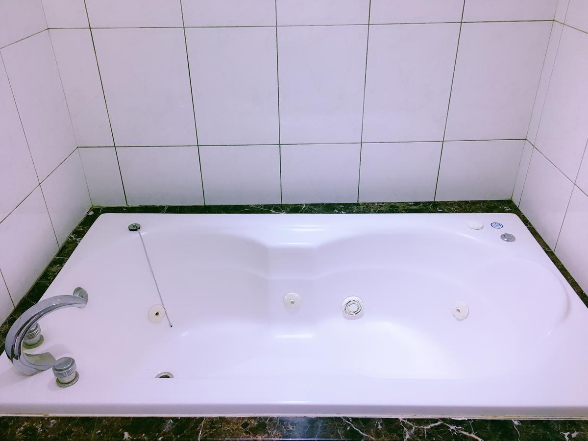Meng Qi Hotel Tajpej Buitenkant foto
